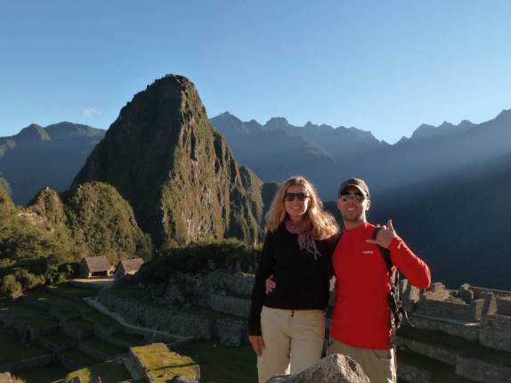 Com o Gustavo, nas ruínas incas de Machu Picchu, no Peru